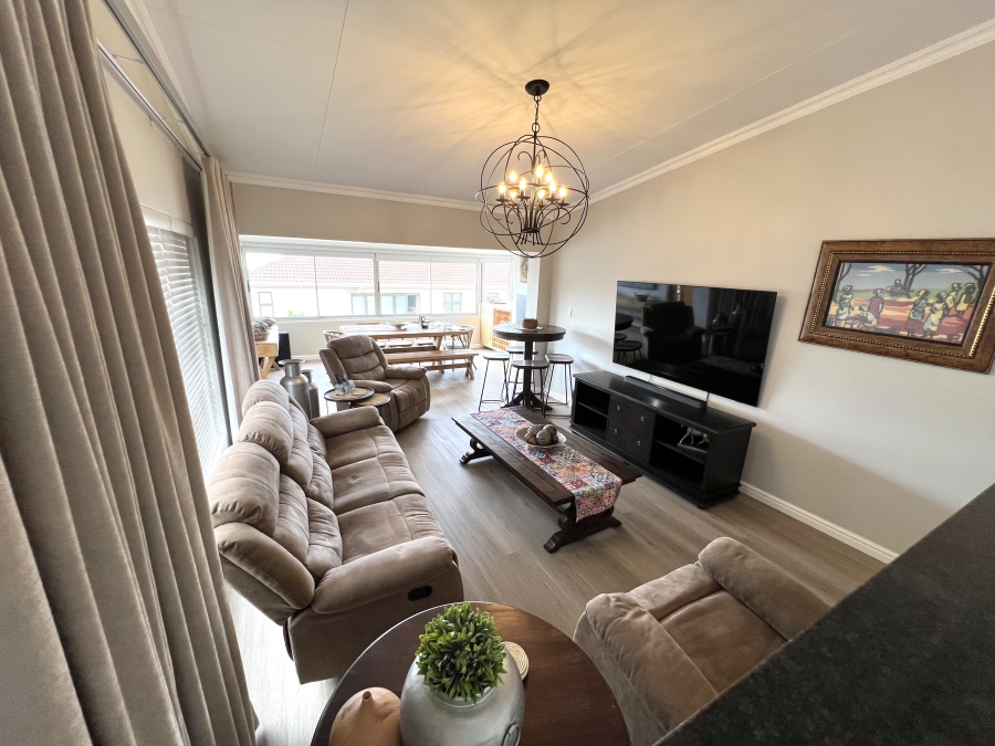 4 Bedroom Property for Sale in Wavecrest Eastern Cape